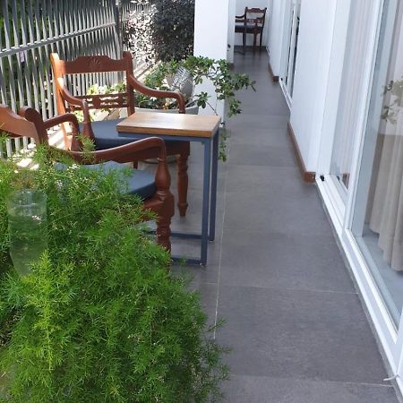 Hikka Hill Loft Apartman Hikkaduwa Kültér fotó
